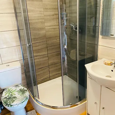 Ferienhaus Bez Adresu I Sąsiadów *